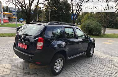 Позашляховик / Кросовер Dacia Duster 2015 в Луцьку