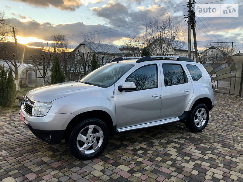 Позашляховик / Кросовер Dacia Duster 2011 в Луцьку