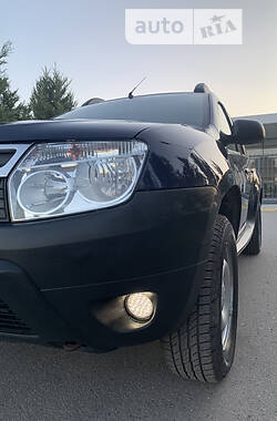 Внедорожник / Кроссовер Dacia Duster 2011 в Полтаве