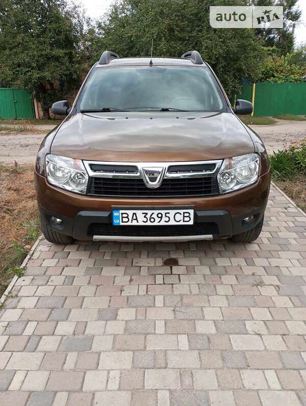 Внедорожник / Кроссовер Dacia Duster 2012 в Александровке