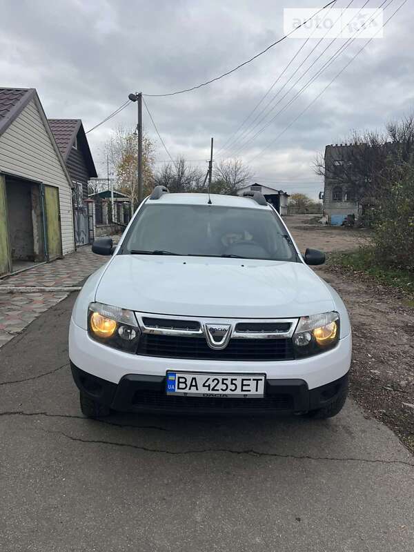 Внедорожник / Кроссовер Dacia Duster 2013 в Ольшанке