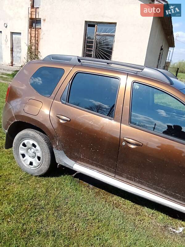 Внедорожник / Кроссовер Dacia Duster 2011 в Долине