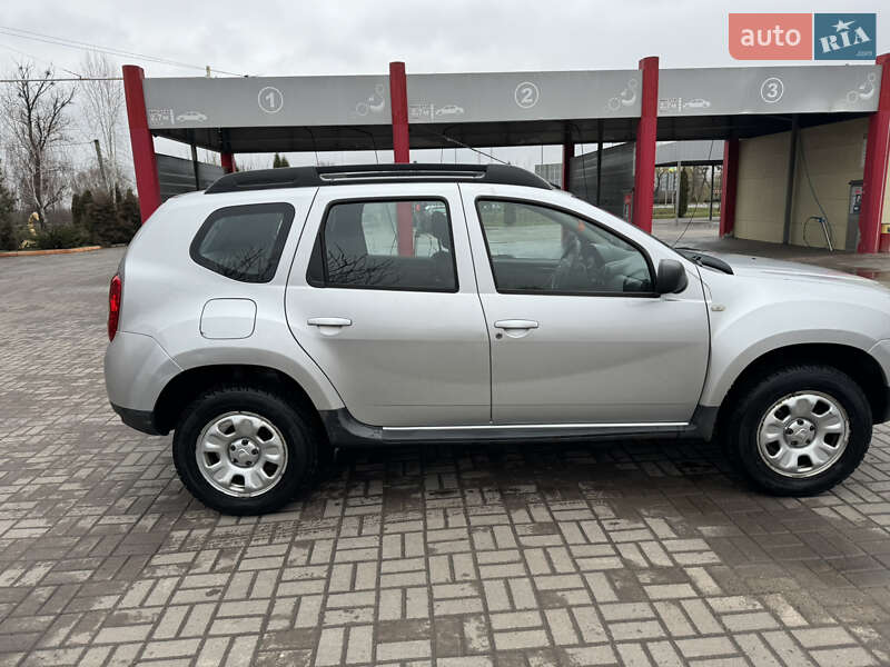 Позашляховик / Кросовер Dacia Duster 2011 в Дубні