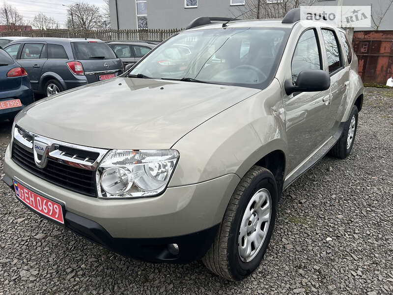 Позашляховик / Кросовер Dacia Duster 2010 в Луцьку