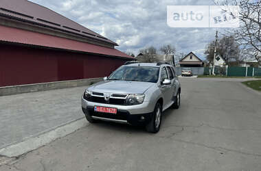 Позашляховик / Кросовер Dacia Duster 2013 в Звенигородці
