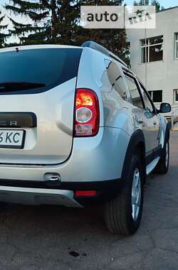 Позашляховик / Кросовер Dacia Duster 2010 в Черкасах