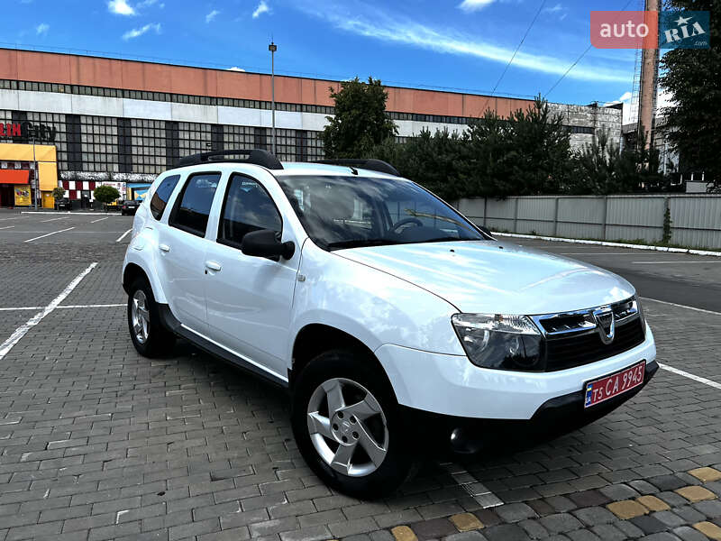 Позашляховик / Кросовер Dacia Duster 2013 в Луцьку