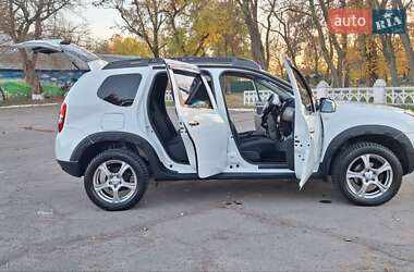 Внедорожник / Кроссовер Dacia Duster 2015 в Новоархангельске