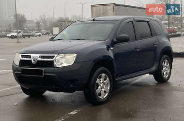 Позашляховик / Кросовер Dacia Duster 2011 в Києві