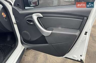 Внедорожник / Кроссовер Dacia Duster 2011 в 