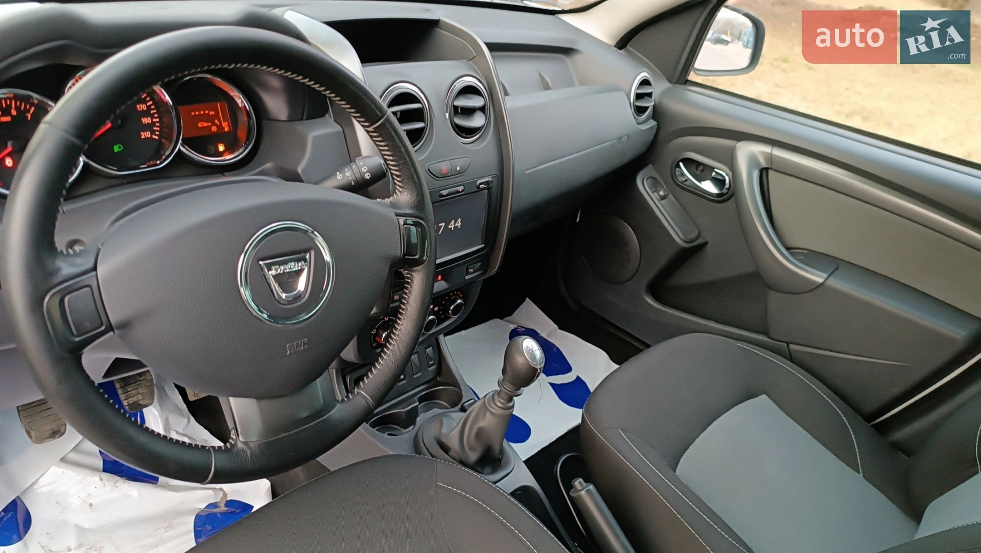 2016 Dacia Duster - мініатюра 12