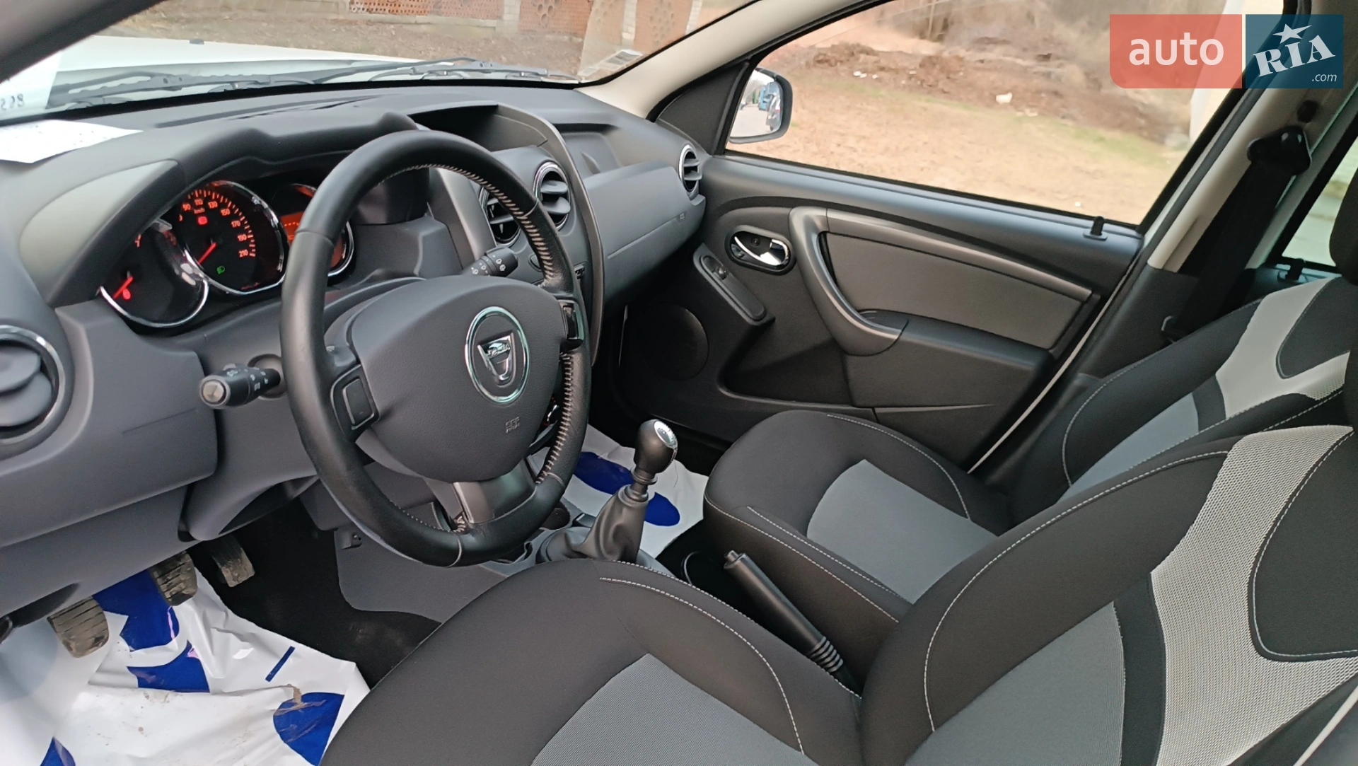 2016 Dacia Duster - мініатюра 16