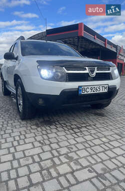 Внедорожник / Кроссовер Dacia Duster 2010 в Новояворовске