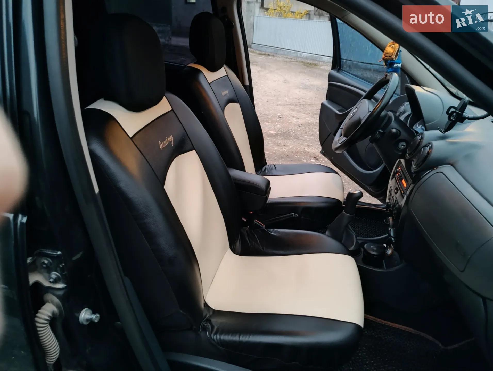 2011 Dacia Duster - мініатюра 12