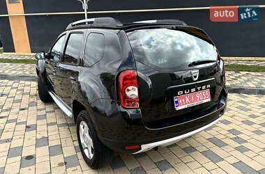 Позашляховик / Кросовер Dacia Duster 2012 в 