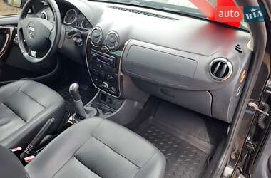 Внедорожник / Кроссовер Dacia Duster 2012 в 