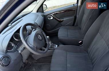 Позашляховик / Кросовер Dacia Duster 2012 в 