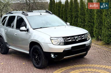 Позашляховик / Кросовер Dacia Duster 2014 в 