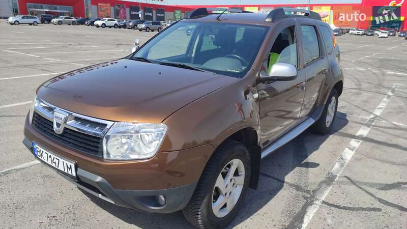 Позашляховик / Кросовер Dacia Duster 2010 в Рівному