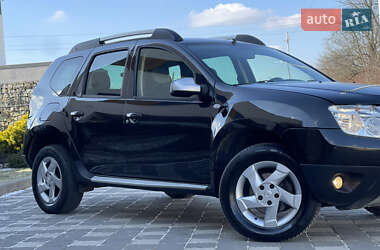 Внедорожник / Кроссовер Dacia Duster 2013 в 