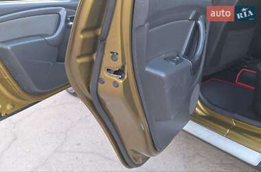 Внедорожник / Кроссовер Dacia Duster 2017 в 