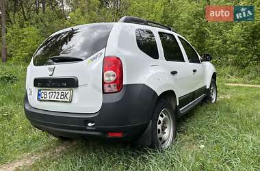 Позашляховик / Кросовер Dacia Duster 2010 в 