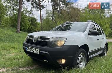 Позашляховик / Кросовер Dacia Duster 2010 в 