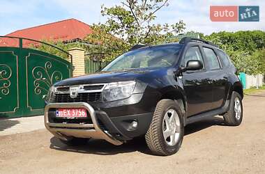 Позашляховик / Кросовер Dacia Duster 2011 в 