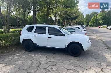 Позашляховик / Кросовер Dacia Duster 2010 в 