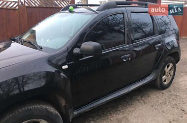 Позашляховик / Кросовер Dacia Duster 2011 в 