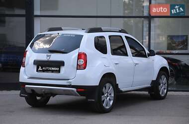 Позашляховик / Кросовер Dacia Duster 2012 в 