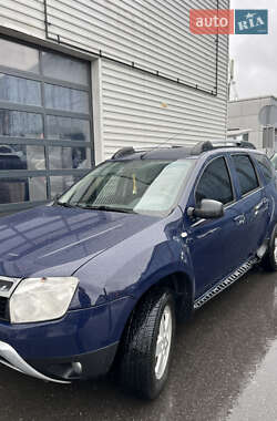 Позашляховик / Кросовер Dacia Duster 2012 в 