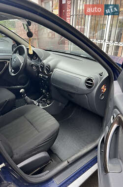 Позашляховик / Кросовер Dacia Duster 2012 в 