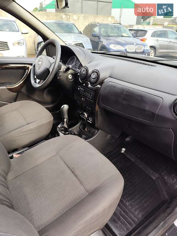 Позашляховик / Кросовер Dacia Duster 2011 в Чернігові