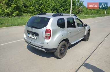 Внедорожник / Кроссовер Dacia Duster 2014 в 