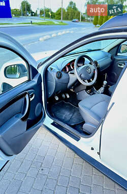 Внедорожник / Кроссовер Dacia Duster 2012 в 