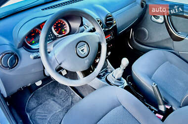 Внедорожник / Кроссовер Dacia Duster 2012 в 