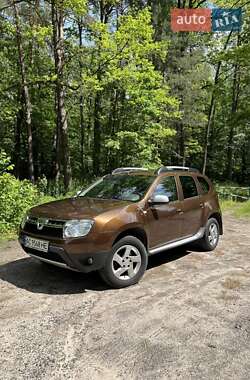 Позашляховик / Кросовер Dacia Duster 2011 в 