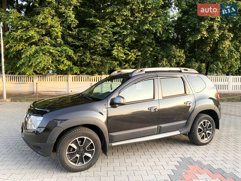 Внедорожник / Кроссовер Dacia Duster 2016 в Теофиполе