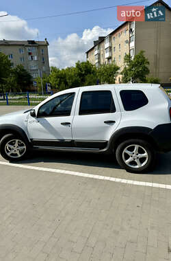 Внедорожник / Кроссовер Dacia Duster 2011 в 