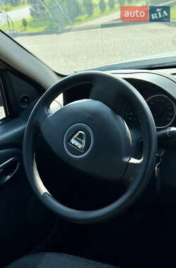 Внедорожник / Кроссовер Dacia Duster 2011 в 
