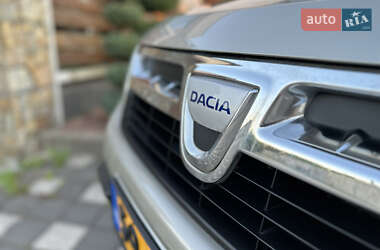 Внедорожник / Кроссовер Dacia Duster 2011 в 