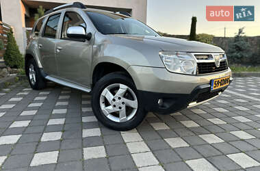 Внедорожник / Кроссовер Dacia Duster 2011 в 