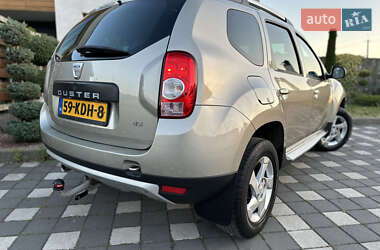 Внедорожник / Кроссовер Dacia Duster 2011 в 