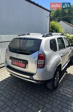 Позашляховик / Кросовер Dacia Duster 2014 в 
