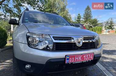 Позашляховик / Кросовер Dacia Duster 2012 в 