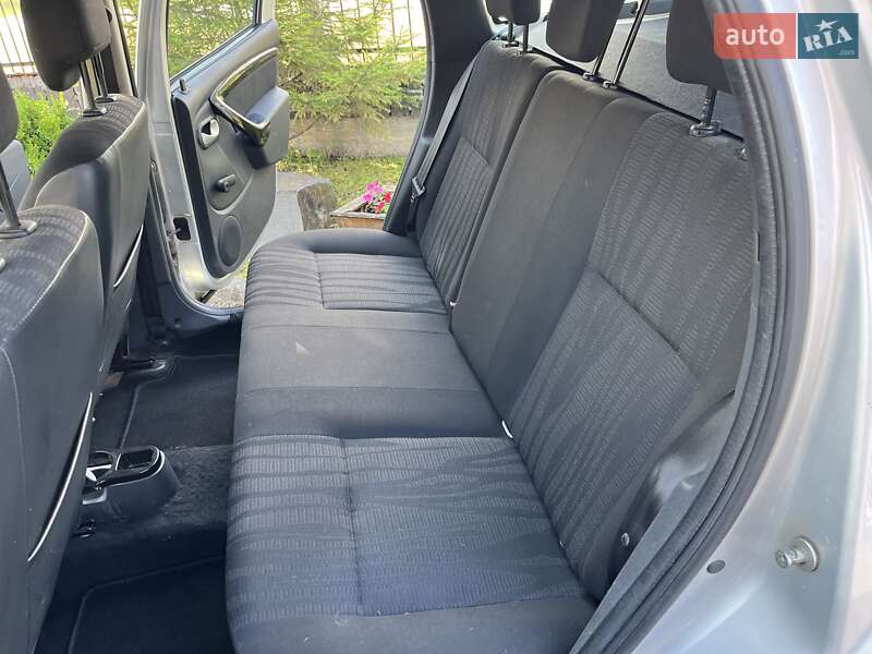 Внедорожник / Кроссовер Dacia Duster 2012 в Золочеве