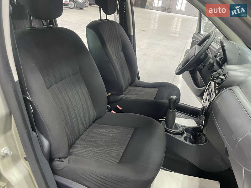 Внедорожник / Кроссовер Dacia Duster 2011 в Стрые