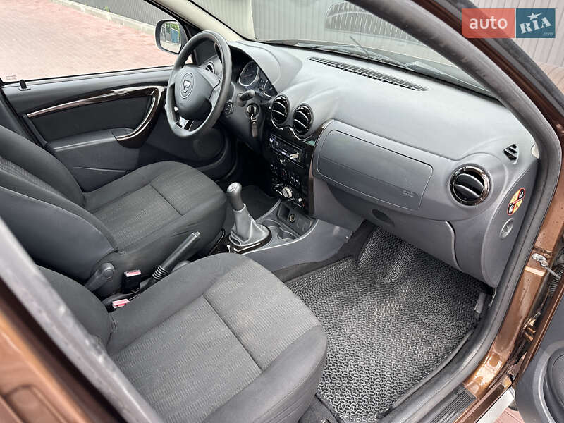 Позашляховик / Кросовер Dacia Duster 2012 в Сарнах
