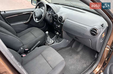 Внедорожник / Кроссовер Dacia Duster 2012 в 